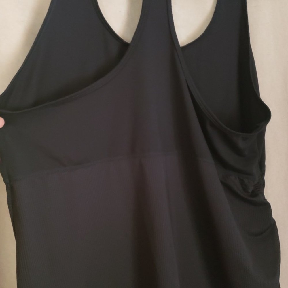 Fabletics Racerback athletic tank - Picture 2 of 6